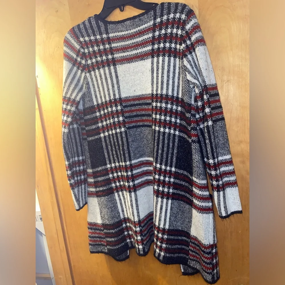 ADRIENNE VITTADINI Black/White/Red Plaid Open Front Fringe Cardigan - Picture 3 of 5